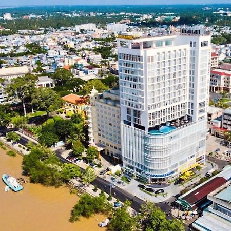 โรงแรมไดมอนด์ สตาร์ เบน เจ Ben Tre ภายนอก รูปภาพ The hotel in 2019
