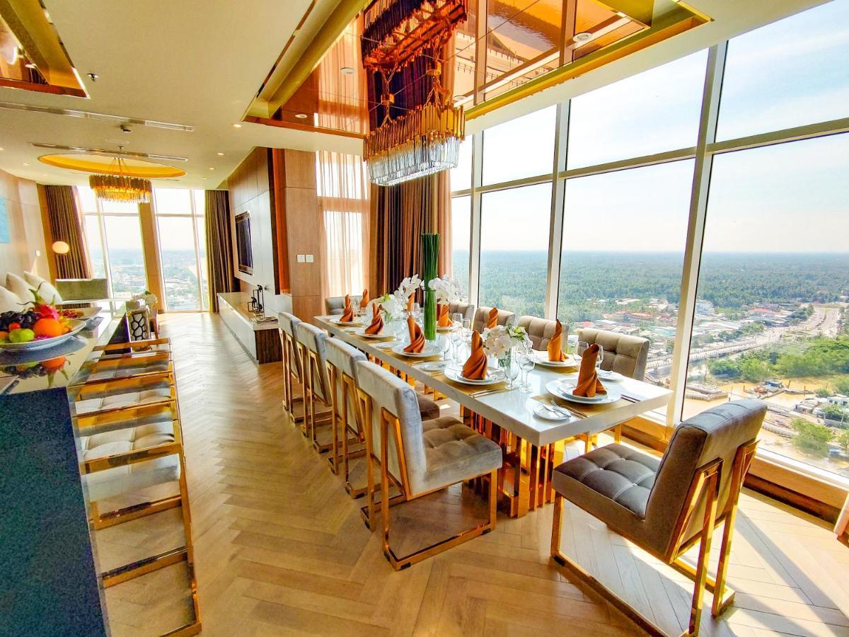 โรงแรมไดมอนด์ สตาร์ เบน เจ Ben Tre ภายนอก รูปภาพ The 39th floor of the hotel